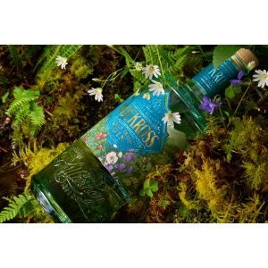 Muckross Irish Gin Lying in Moss